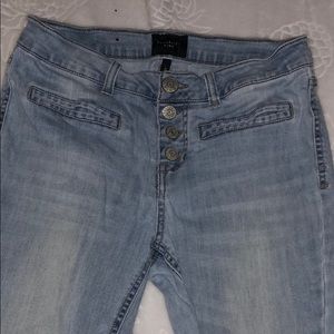 Light wash cropped jeans